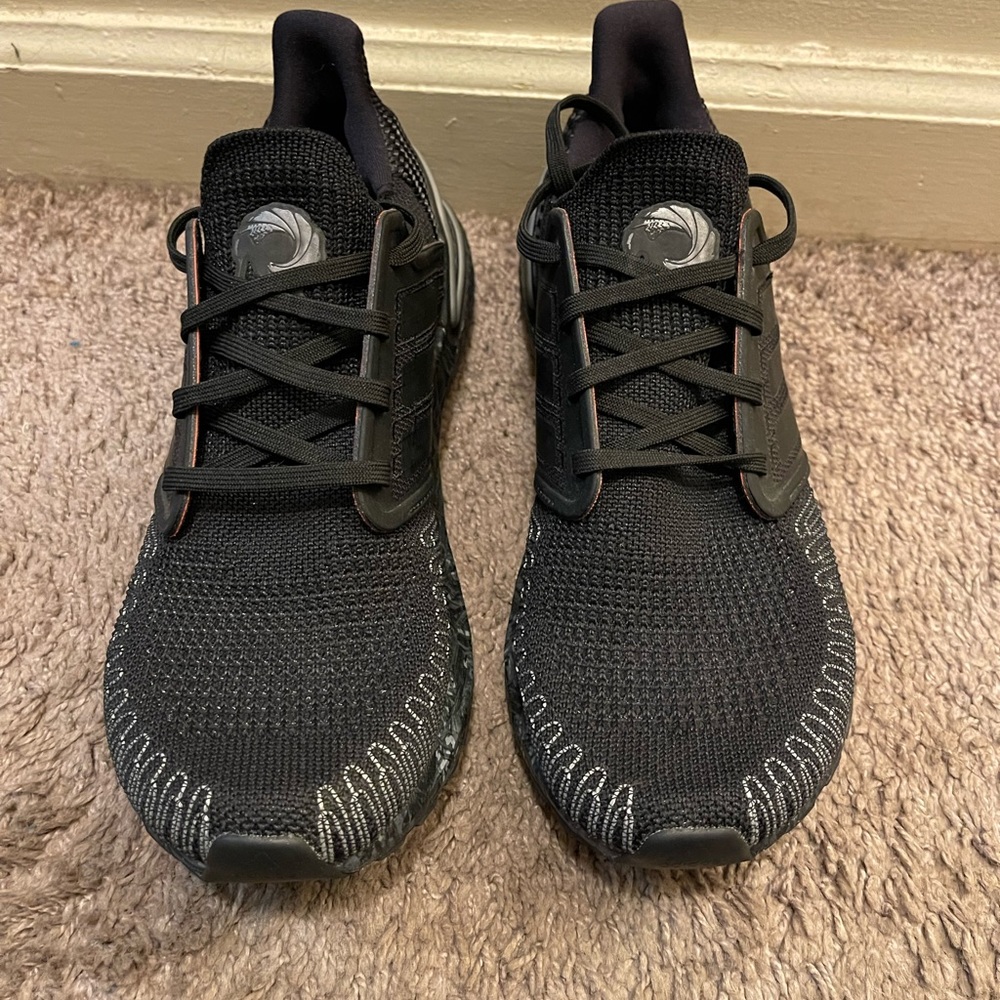 Men’s Adidas 007 Ultra Boost size 8